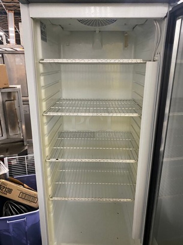 Master Bilt Commercial Single Door Reach In Cooler Merchandiser! With View Through Door! Poly Coated Racks! Model: BGR14R SN: QW102659 115V 60HZ 1 Phase - Image 5 of 8