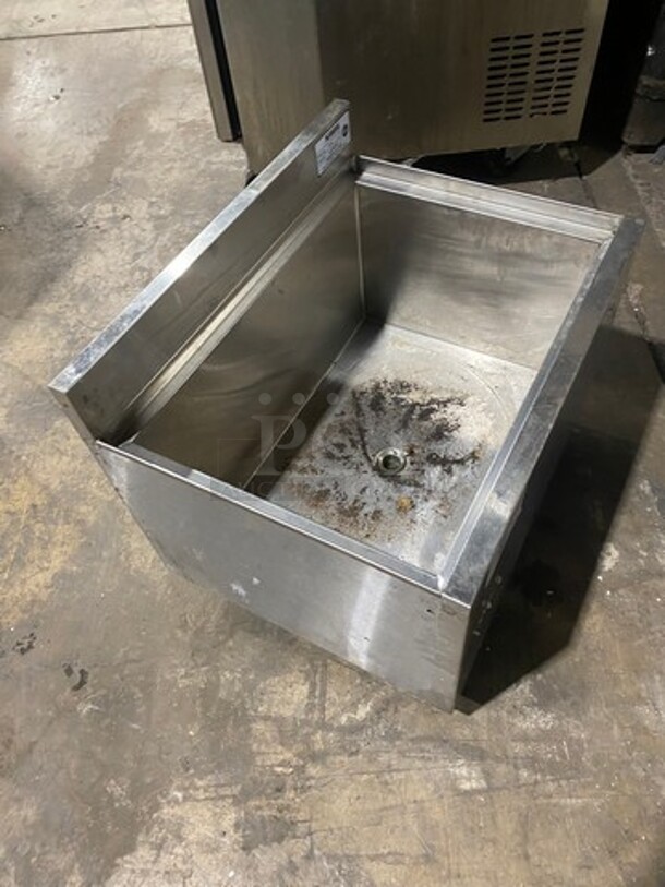 Krowne All Stainless Steel Ice Bin! On Legs! MODEL 1824 SN:08030006015 - Image 7 of 7