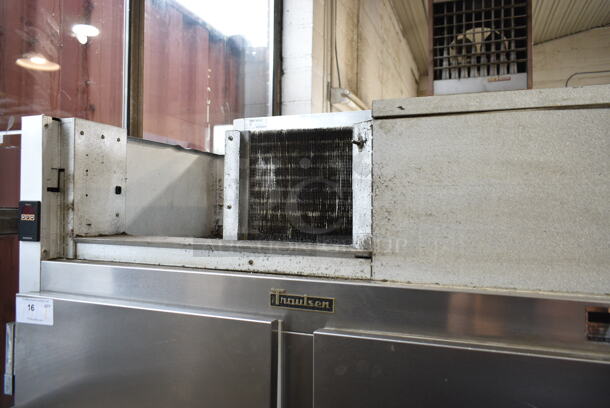 Traulsen G20000 Stainless Steel Commercial 4 Half Size Door Reach In Cooler w/ Poly Coated Racks. 115 Volts, 1 Phase. Tested and Powers On But Does Not Get Cold 
 - Image 6 of 7