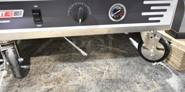 BRAND NEW SCRATCH AND DENT! 2024 ServIt 423CH1UFNCF Full Size Uninsulated Holding Cabinet with Clear Door. 120 Volts, 1 Phase. Tested and Working! - Image 4 of 9