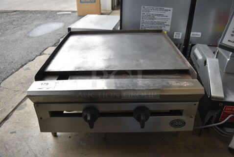 Dynamic Cooking Systems Stainless Steel Commercial Countertop Natural Gas Powered Flat Top Griddle. 24x27x12.5