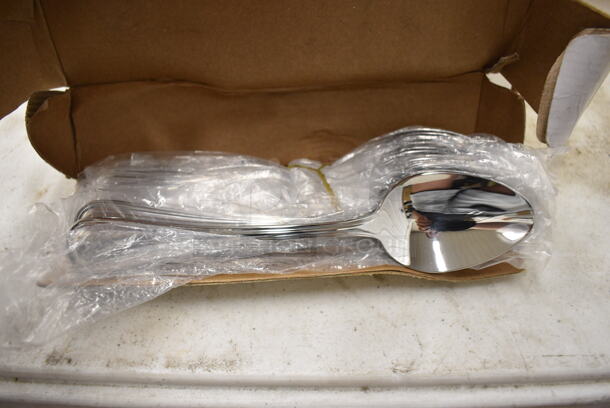 24 BRAND NEW IN BOX! Winco 0030-03 Stainless Steel Shangrila Dinner Spoons. 7". 24 Times Your Bid! - Image 1 of 4