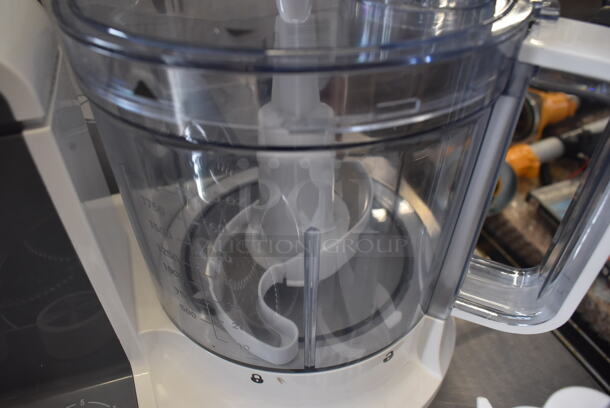 IN ORIGINAL BOX! Nutrichef NCFP8 Metal Countertop Food Processor w/ 2 Grating Blades and S Blade. 120 Volts, 1 Phase. 15x9x15 - Image 3 of 9
