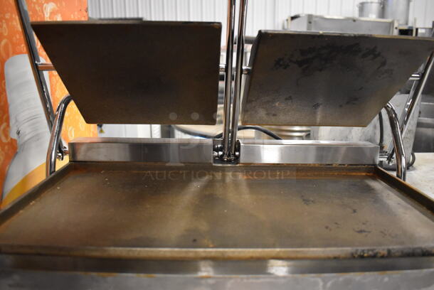 Avantco 177P85S Stainless Steel Commercial Countertop Electric Powered Double Panini Press. 120 Volts, 1 Phase. 23x15x9. Tested and Working! - Image 3 of 6