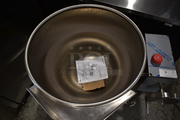 BRAND NEW SCRATCH AND DENT! 2023 Cleveland KDL-40-T Stainless Steel Commercial Floor Style 40 Gallon Steam Kettle Tilting Kettle. Stock Picture Used as Gallery. - Image 2 of 6
