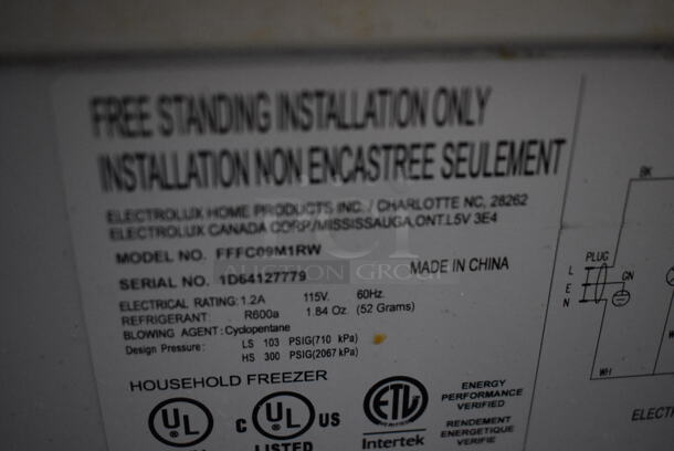 Electrolux FFFC09M1RW Metal Chest Freezer. 115 Volts, 1 Phase. 44x24x33. Tested and Does Not Power On - Image 6 of 6