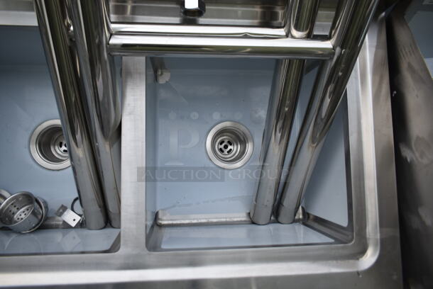 BRAND NEW SCRATCH AND DENT! Stainless Steel Commercial 2 Bay Sink. Bays 14x14.5 - Image 5 of 6