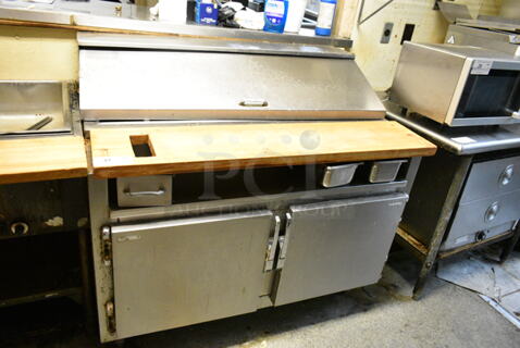 Stainless Steel Commercial Sandwich Salad Prep Table Bain Marie Mega Top. 115 Volts, 1 Phase. This Unit Was In Working Condition When the Restaurant Closed. (kitchen)
