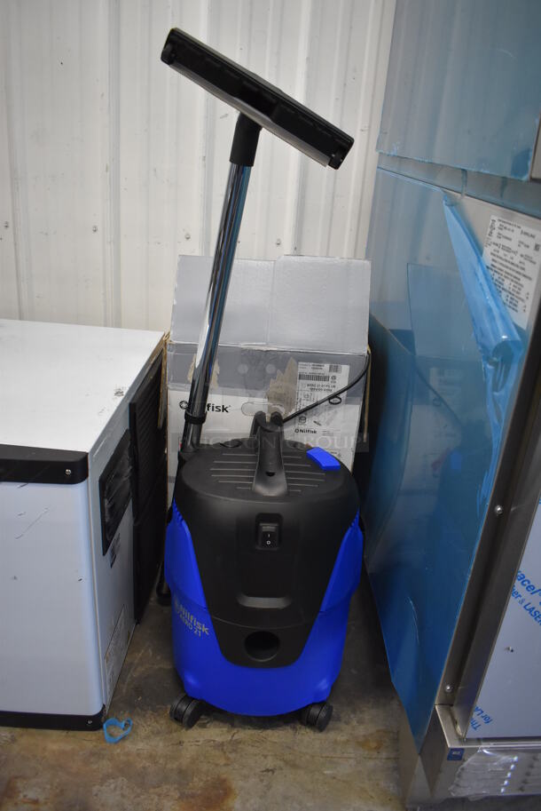 BRAND NEW IN BOX! Nilfisk AERO 21-01 PC US PC Poly Blue and Black Shop Vac Vacuum Cleaner on Casters. 120 Volts, 1 Phase. 14x14x20. Tested and Working! - Image 2 of 6
