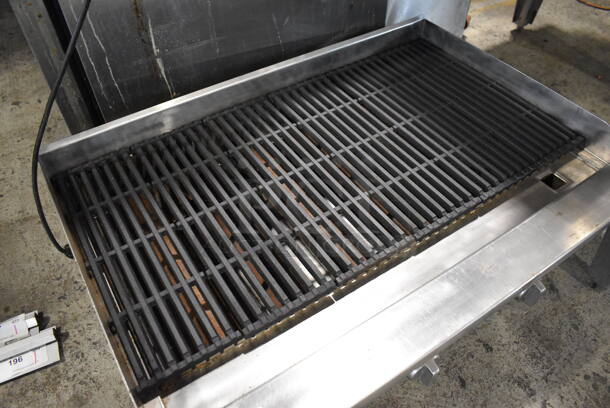 Vollrath Cayenne Stainless Steel Commercial Countertop Natural Gas Powered Charbroiler Grill. 35.5x25x16 - Image 6 of 6