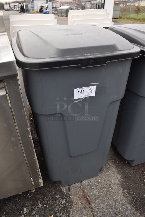Carlisle 345050 Poly Trash Can. 23x28x39 - Image 2 of 5