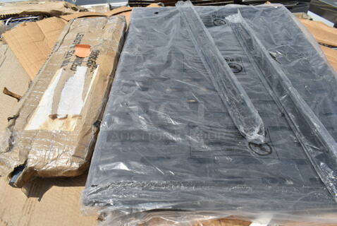 ALL ONE MONEY! Lot of Regency 600LEGGALV12 20 1/2" Galvanized Steel Leg for Sinks and Black Metal