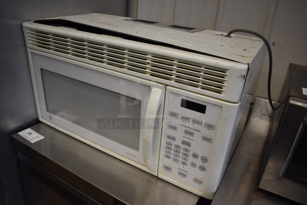 General Electric JVM1440WH04 Metal Microwave Oven w/ Plate. 120 Volts, 1 Phase. 30x16x16 - Image 3 of 6