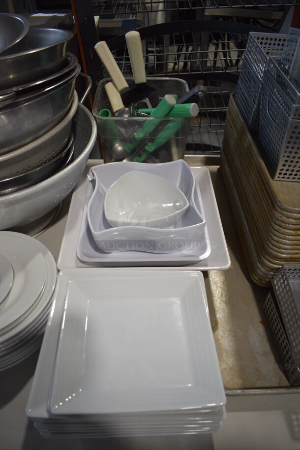 ALL ONE MONEY! Tabletop Lot of Various Items Including Plates, Metal Baskets and Bowls! - Image 3 of 7
