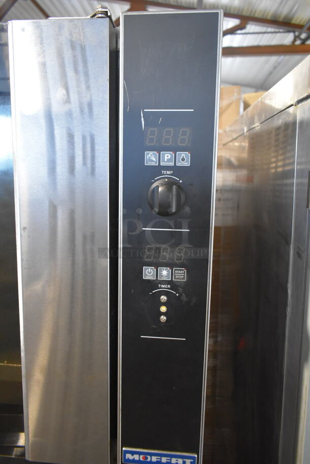 2 LATE MODEL! Moffat Turbofan G32D5 ENERGY STAR Stainless Steel Commercial Double Deck Full Size Gas Powered Convection Oven. 33,000 BTU. 2 Times Your Bid!  - Image 4 of 7