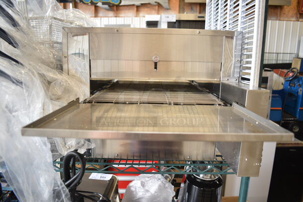BRAND NEW SCRATCH AND DENT! Avantco TT-P14-240 Stainless Steel Commercial Countertop Electric Powered Conveyor Pizza Oven. 240 Volts, 1 Phase.  - Image 6 of 7