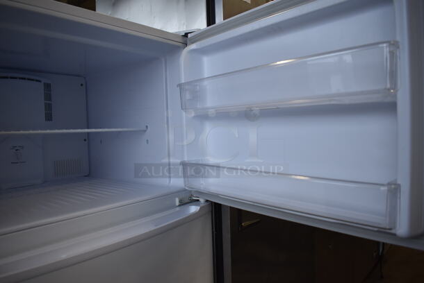 Criterion CTMR182WD1W Metal Cooler Freezer Combo Unit. 115 Volts, 1 Phase. 30x29x66.5. Tested and Working! - Image 5 of 8