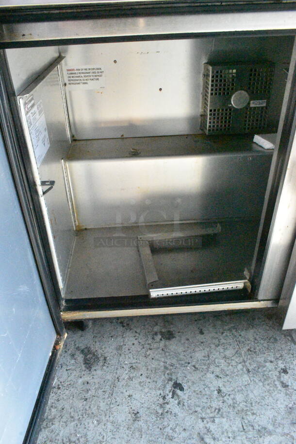 2018 True TSSU-48-12-HC Stainless Steel Commercial Prep Table. 115 Volts, 1 Phase. Tested and Powers On But Does Not Get Cold  - Image 4 of 6