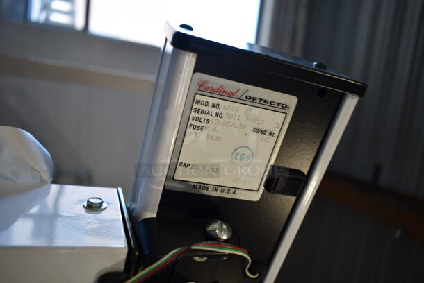 BRAND NEW SCRATCH AND DENT! Cardinal Detecto 6800 Countertop 200 Pound Capacity Scale. - Image 6 of 6