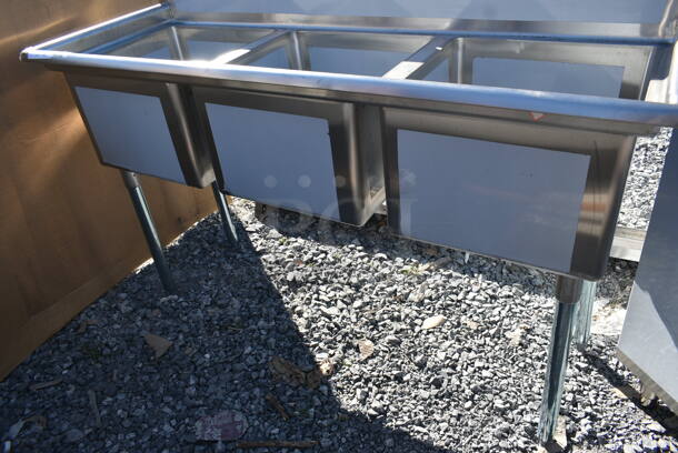 BRAND NEW SCRATCH AND DENT! Regency 600S31717 Stainless Steel Commercial 3 Bay Sink. Bays 17x17 - Image 6 of 6