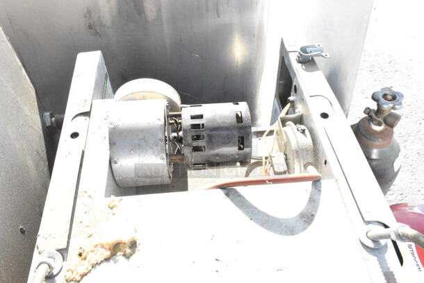Reznor FE25 Metal Heater.  - Image 2 of 4