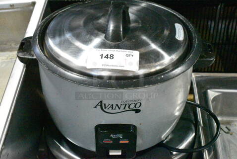Avantco 177RCB46 Metal Countertop 46 Cup Rice Cooker. 120 Volts, 1 Phase. Tested and Working!