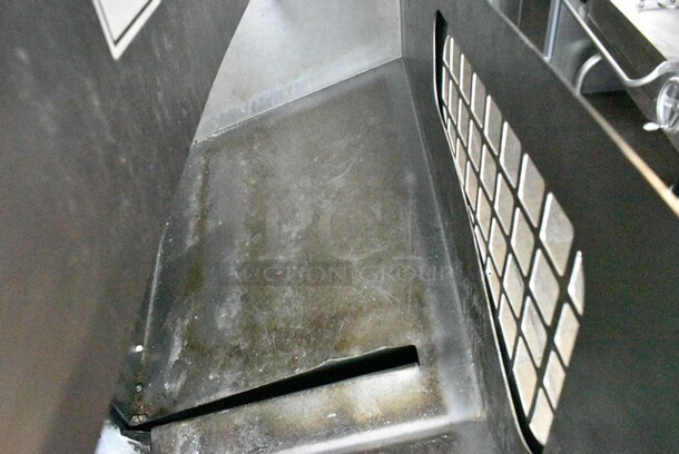 Fresh N Squeeze POS-1 Stainless Steel Commercial Floor Style Automatic Citrus Juicer on Commercial Casters. 120 Volts, 1 Phase. Tested and Working! - Image 7 of 8
