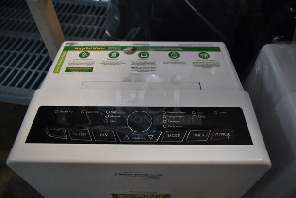 BRAND NEW SCRATCH AND DENT! Soleus Air HMT-D30-A 30-pint Dehumidifier. 115 Volts, 1 Phase. Tested and Working! - Image 4 of 6