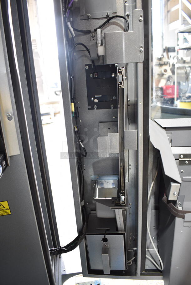 BRAND NEW SCRATCH AND DENT! Seaga Envision ENV5B Metal Commercial 40-Item Refrigerated Vending Machine / Beverage Merchandiser. 115 Volts, 1 Phase. Tested and Working! - Image 9 of 12