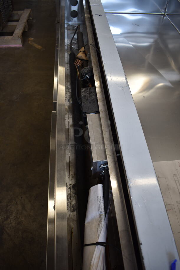 BRAND NEW SCRATCH AND DENT! 2022 Omniteam Low Voltage Lighting Refer Base and Cold Pans 4 Drawer Chef Base w/ Refrigerated Drop In. 208-230 Volt 1 Phase - Image 7 of 10