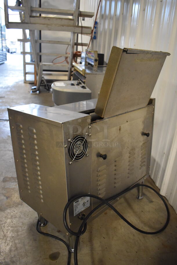 APW Wyott M-95-2 Stainless Steel Commercial Countertop Vertical Bun Grill Toaster. 208 Volts, 1 Phase. 21x16x30 - Image 6 of 7