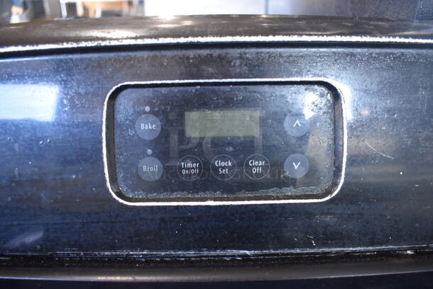 Frigidaire FGF337BCC Chrome Finish Natural Gas Powered 4 Burner Range w/ Oven. 30x26x47 - Image 4 of 9