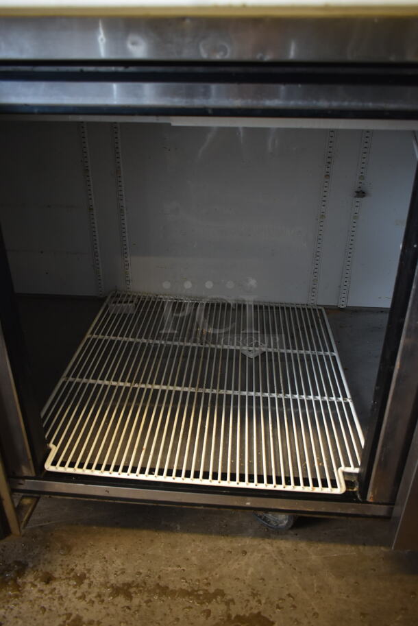 True TPP-93 Stainless Steel Commercial Pizza Prep Table. 115 Volts, 1 Phase. Tested and Working! - Image 9 of 10