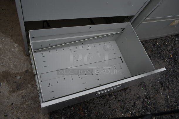 Metal 4 Drawer Filing Cabinet. - Image 6 of 6