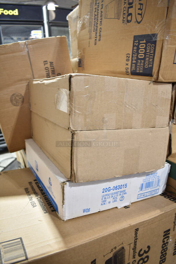 PALLET LOT of 24 BRAND NEW Boxes Including 500CC16 Choice Clear PET Customizable Plastic Cold Cup - 16 oz. - 1000/Case, TP12 Solo Ultra Clear Plastic Cold Cup, 20G-063015 Gusset Bags, Pactiv Newspring NC888B Versatainer Rectangular Container, Choice 6" x 6" x 3" Compostable Sugarcane / Bagasse Take-Out Container, 378W-2000 Cups, 966TALLFLDB Choice White Tall-Fold 6" x 13" Dispenser Napkin - 8000/Case, 129MCS38B Choice 38 oz. Black Rectangular Microwavable Heavy Weight Container with Lid 8 3/4" x 6 1/4" x 2" - 150/Case, 3 Box 129MCS38B Choice 38 oz. Black Rectangular Microwavable Heavy Weight Container with Lid 8 3/4" x 6 1/4" x 2" - 150/Case, 500COLLAR Choice 10-24 oz. Printed Coffee Cup Sleeve / Jacket / Clutch - 1200/Case, Choice 2 oz Portion Cups, Choice 0.75 Portion Cups, 274MOPBCKTGY Lavex 35 qt. Gray Mop Bucket, 433SLINERBL Baker's Lane 16" x 24" Full Size Silicone Coated Parchment Paper Bun / Sheet Pan Liner Sheet - 1000/Case, 612FS7800 Choice Full Size Foil Steam Pan. 24 Times Your Bid! - Image 6 of 12