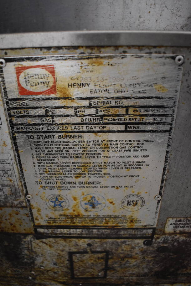 Henny Penny 600 Stainless Steel Commercial Floor Style Natural Gas Pressure Fryer on Commercial Casters. 80,000 BTU. 18x40x48 - Image 8 of 10