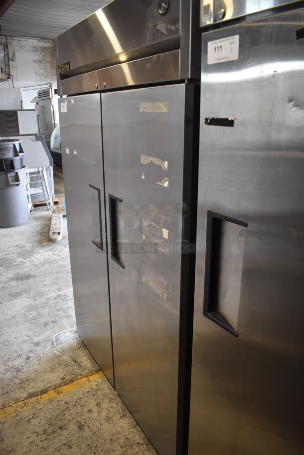 True TG2R-2S Commercial Stainless Steel Reach In Two-Section Cooler With Polycoated Racks on Commercial Casters. 115V/1 Phase. Tested And Working - Image 3 of 7