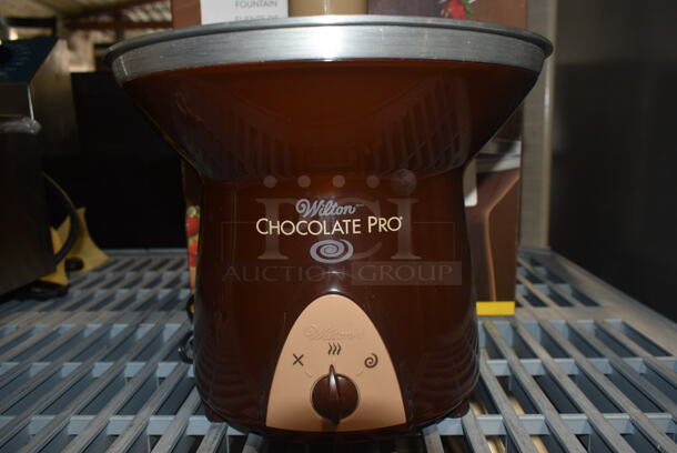BRAND NEW SCRATCH AND DENT! Wilton TL-094 Chocolate Pro Metal Countertop Chocolate Fountain. - Image 5 of 9