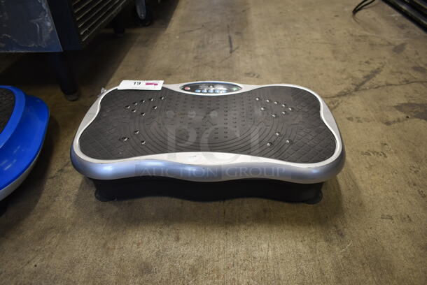 Metal 3D Vibration Plate. 110 Volts, 1 Phase.
 - Image 1 of 5