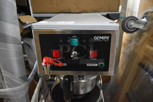 BRAND NEW SCRATCH AND DENT! Curtis GEM-120A-63 Stainless Steel Commercial Countertop Gemini Stainless Steel Analog Satellite Coffee Brewer w/ Hot Water Dispenser, Metal Brew Basket and Satellite Server. 120/220 Volts, 1 Phase.  - Image 3 of 6