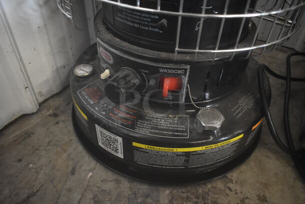 Dyna-Glo WK95C8C Metal Kerosene Powered Heater. 23,800 BTU.  - Image 4 of 6