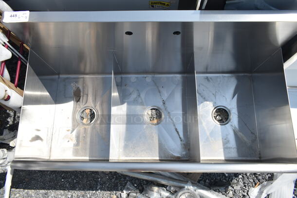 BRAND NEW SCRATCH AND DENT! Stainless Steel 3 Bay Sink. Bays 16x21x14 - Image 5 of 5