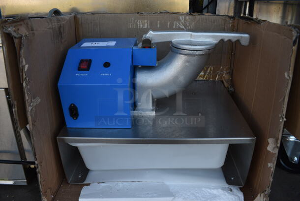 BRAND NEW SCRATCH AND DENT! Carnival King Model 382SCM350TUB Metal Commercial Countertop Sno Cone Machine. 120 Volts, 1 Phase. 21x15x19. Tested and Working! - Image 2 of 6