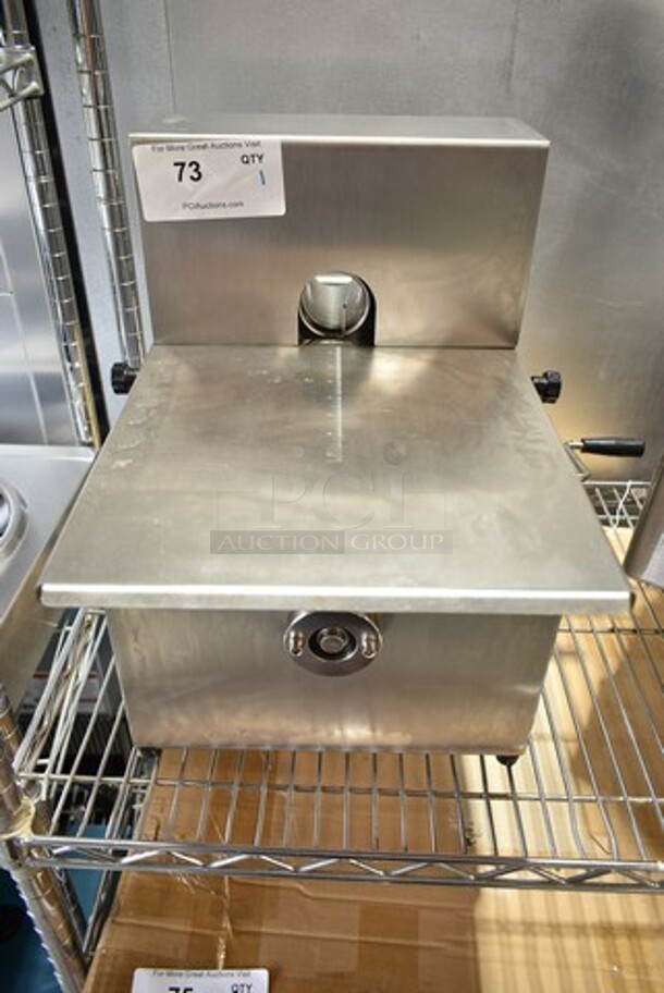 BRAND NEW SCRATCH AND DENT! Backyard Pro 554BMSTM Stainless Steel Commercial Countertop 18 1/2" x 11 3/8" x 13 3/8" Manual Sausage Tying Machine.  - Image 2 of 7