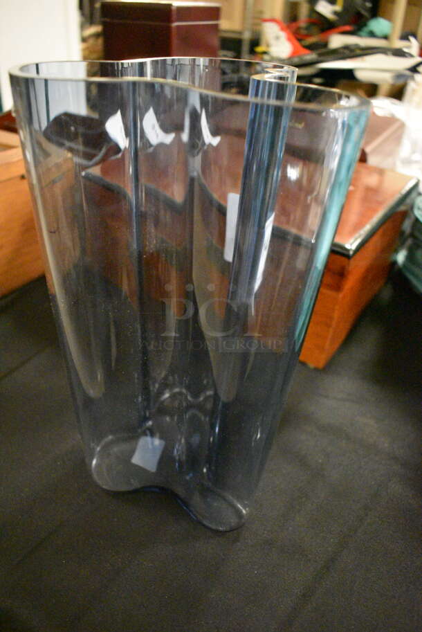 Aalto Clear Decorative Vase - Image 2 of 4