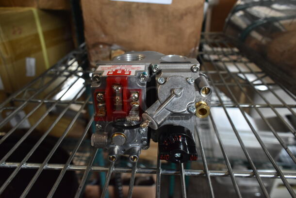 BRAND NEW! Pucada GMV985A-00N Metal Gas Valve. - Image 1 of 11