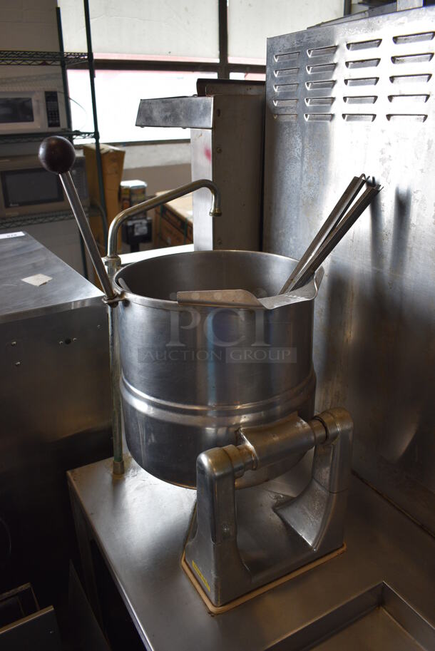 Cleveland Convection Stainless Steel Commercial Electric Powered Double Deck Steam Cabinet w/ Model TDC/2-20 Tilting Kettle. 208 Volts, 3 Phase. 42x35x62 - Image 4 of 9