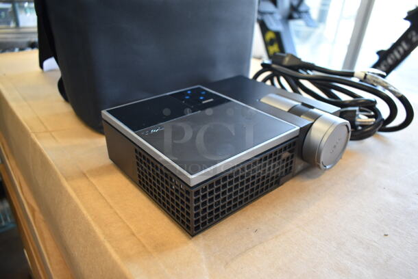 Dell M209X DLP Front Projector in Bag. 100-240 Volts, 1 Phase.  - Image 5 of 12