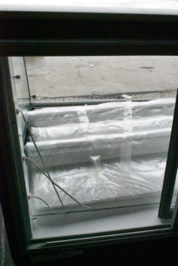 BRAND NEW SCRATCH AND DENT! Federal SN96 Countertop Dry Display Case Merchandiser. 120 Volts, 1 Phase.  - Image 6 of 12