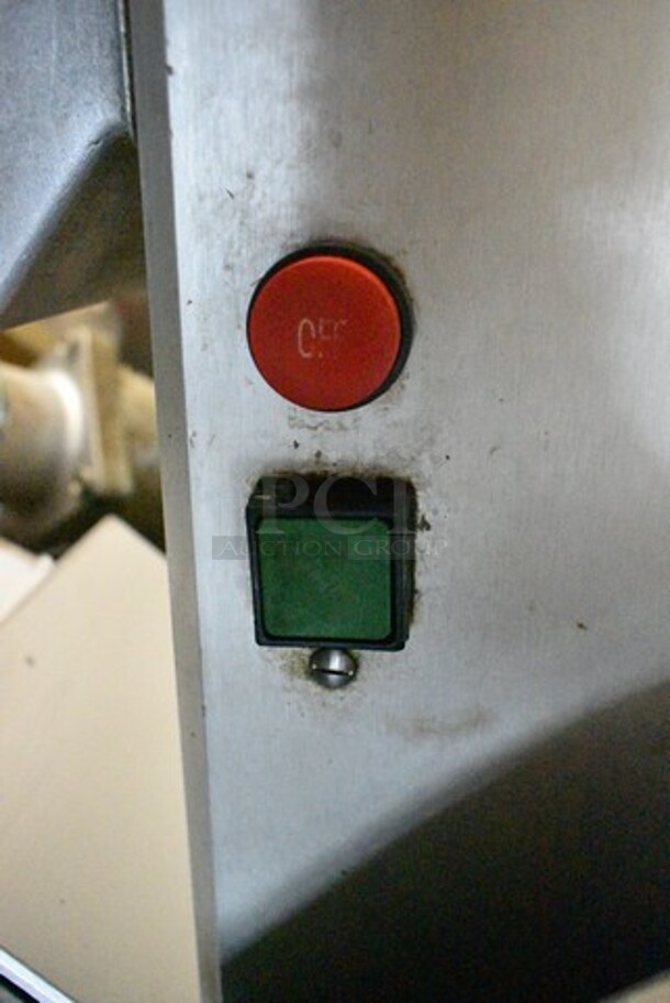 Hobart FP100 Metal Commercial Countertop Food Processor. 120 Volts, 1 Phase. Tested and Working! - Image 4 of 6